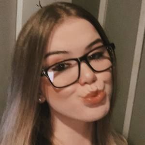 Meet your Posher, Kelsey